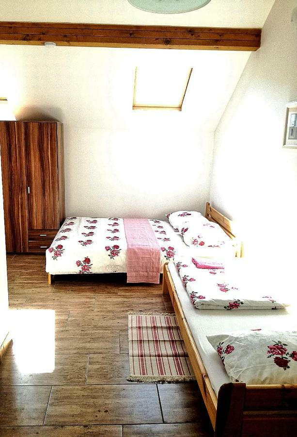 Penzion A Vinarstvi Vavricek Brezi Exterior foto