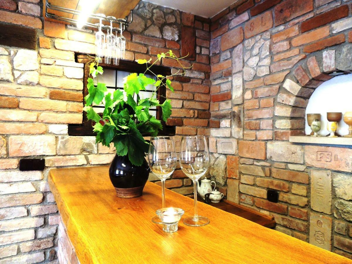 Penzion A Vinarstvi Vavricek Brezi Exterior foto
